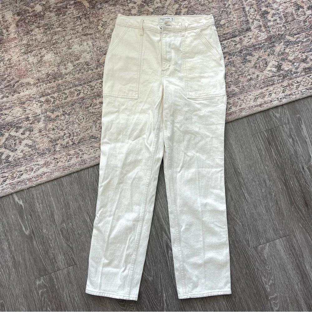 Abercrombie & Fitch 90’s Straight Ultra High Rise Jean